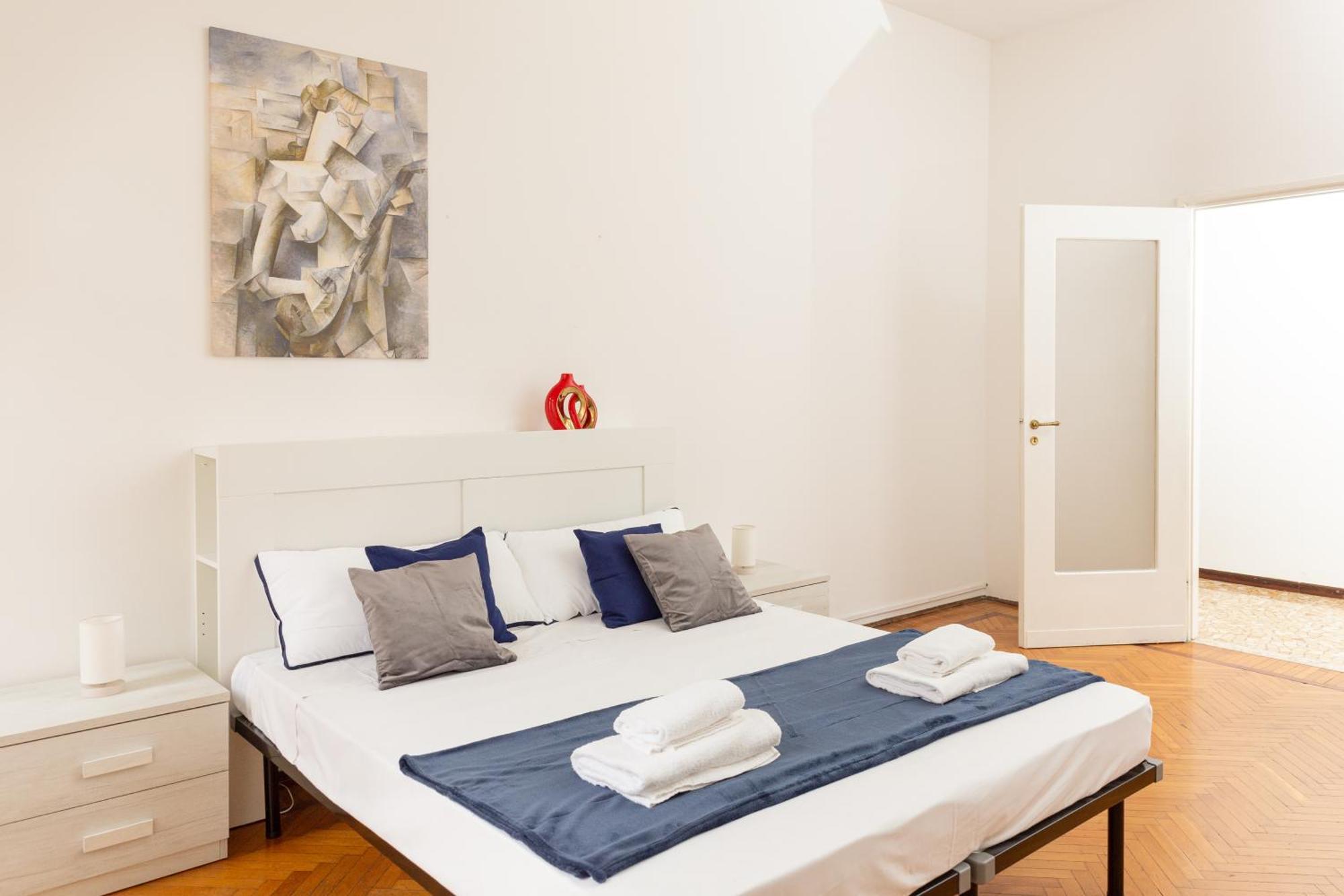 Picasso - Spacious Exclusive Apartment Milán Exteriér fotografie